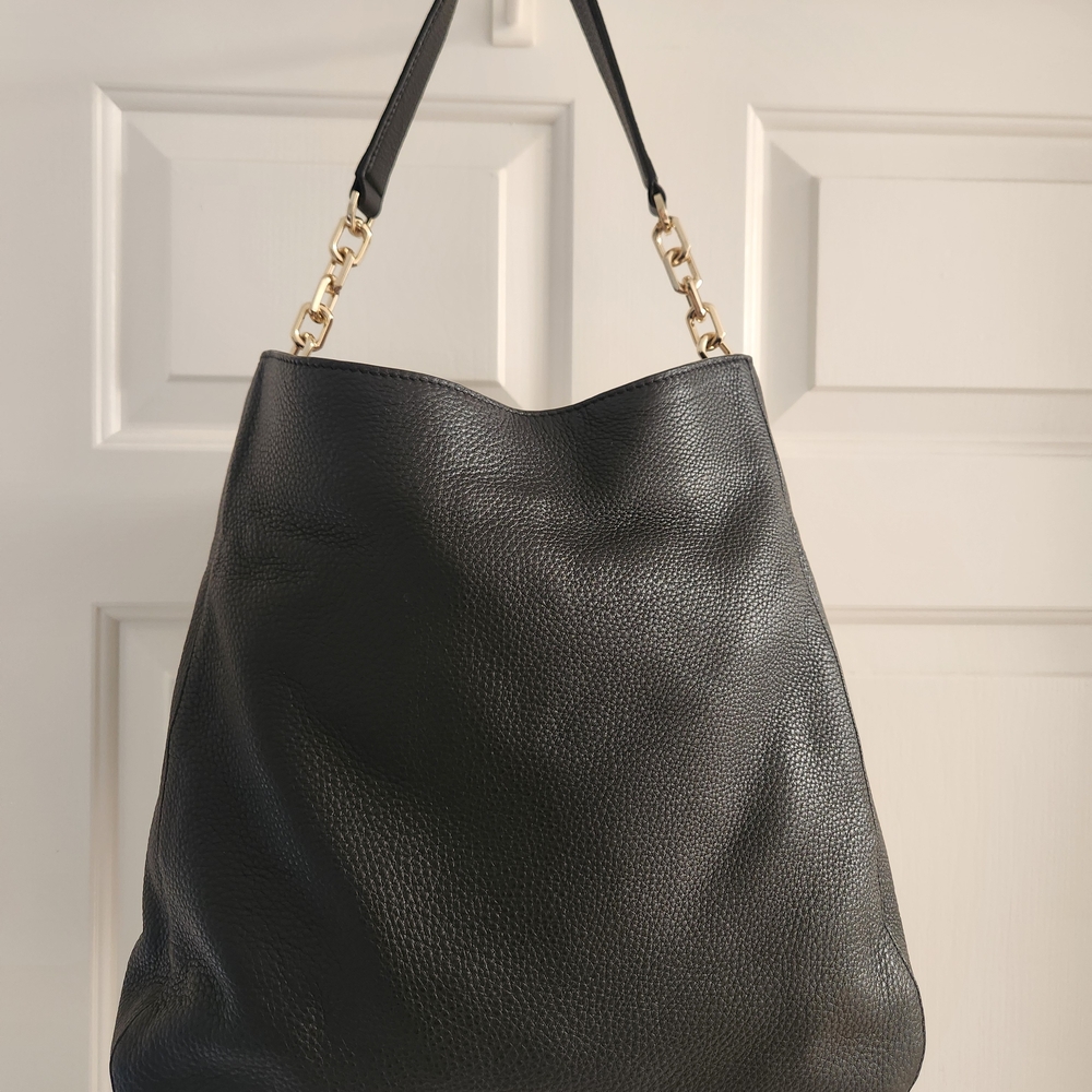 Tory Burch Black and Gold Shoulder Bag - Picture 2 of 16